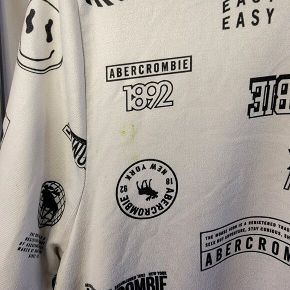 Abercrombie Kids B&W Short Sleeve Tee Graphic - Size 13/14 - Picture 4 of 4